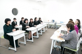 和やかに懇談