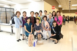 知事夫人市長夫人と集合写真