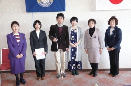 武川浩昭ご夫妻と山本ゆきさんを囲んで